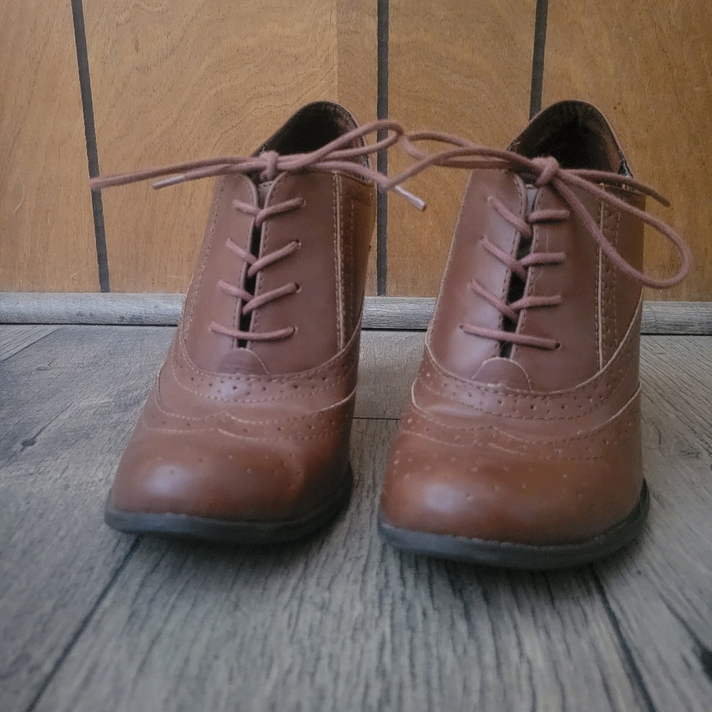 Brown Wingtip Oxford Heels